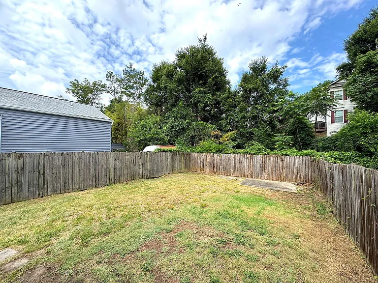 5700 Fenwick Dr — Photo 15