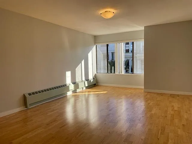 1 bed, 714 sqft, $4,000 — Photo 4