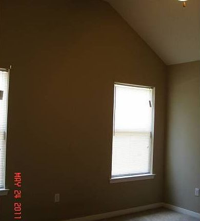 4th image of 35688 Garden Dr