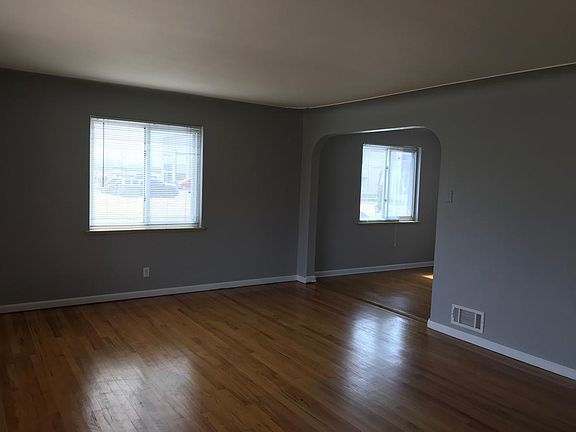 5th image of 7701 York St