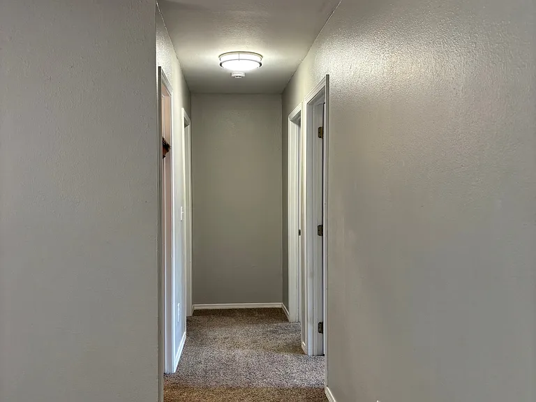 1012 Larch St — Photo 7