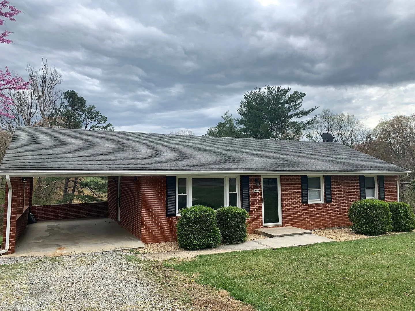 Brick Ranch House In Bedford — Photo 2