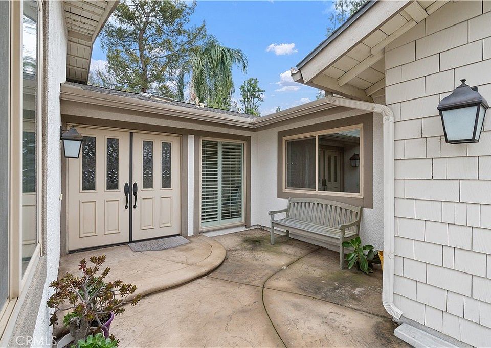 547 Via Zapata, Riverside, CA 92507 Zillow