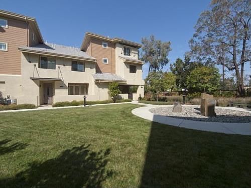 1st image of 1112 Trinity Ln