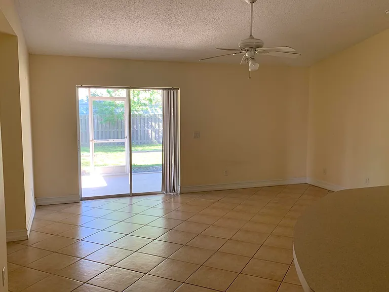 269 SW Ridgecrest Dr — Photo 8