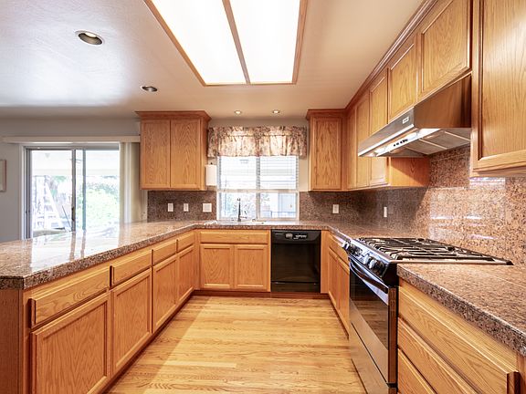4th image of 6181 Holstein Way