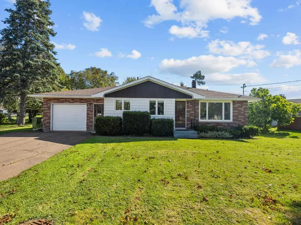 329 High St, Summerside, PE C1N 2R2