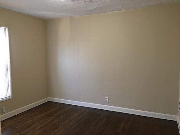 5th image of 2693 Hampshire Rd