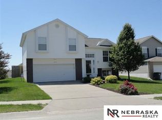 15375 Mormon St, Bennington, NE 68007