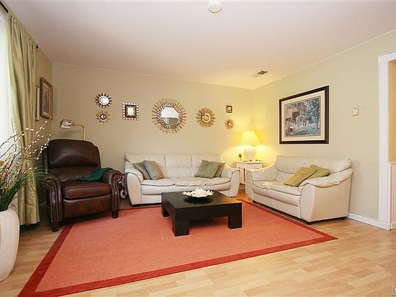 3rd image of 106 Oliva Ct #B