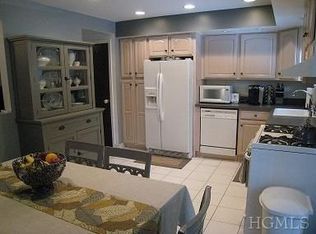 253 Throgs Neck Blvd, Bronx, NY 10465
