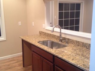 4037 Edmund St, Wayne, MI 48184