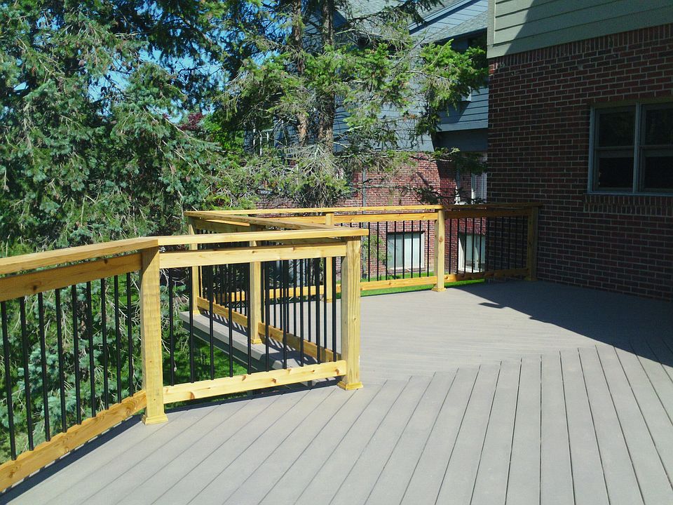 Deck to Enjoy Lakeview