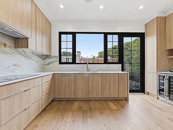 5th image of 83 Cooper St