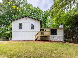 412 Trotters Rdg, Lawrenceville, GA 30043
