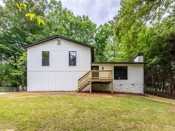 412 Trotters Rdg, Lawrenceville, GA 30043