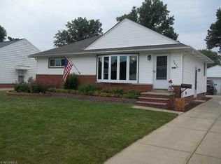 7470 Ann Arbor Dr, Parma, OH