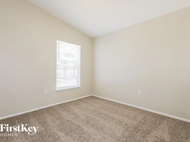 785 Hunt Dr — Photo 12