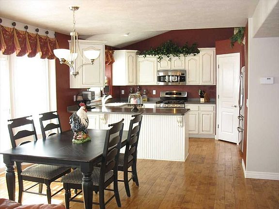 South-Facing Kitchen & Dining Area