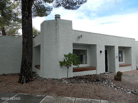 3rd image of 7849 N Calle De La Aldea