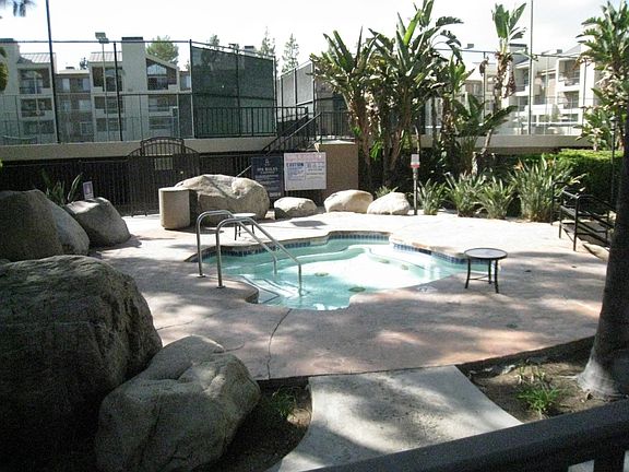 4th image of 5545 Canoga Ave APT 201