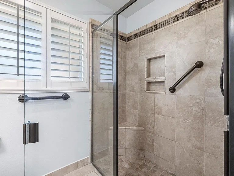 1511 E Almendra Dr — Photo 18