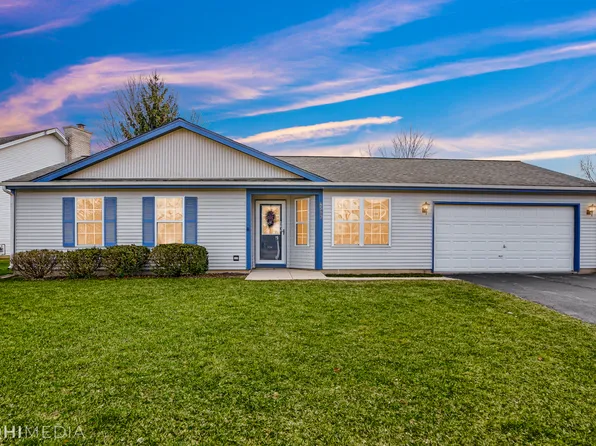 4513 Vista Dr, Island Lake, IL 60042