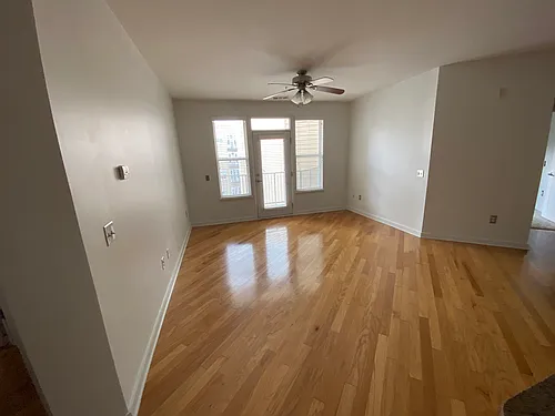 3000 Vanderbilt Pl #320 Photo 1