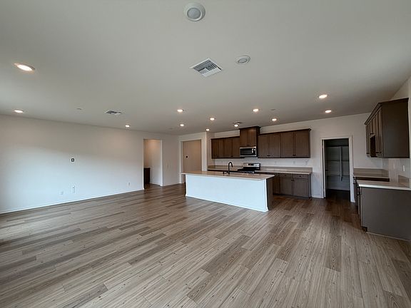 4th image of 7692 Baerss Rd