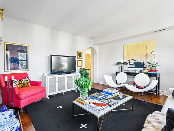 4th image of 1113 W Lill Ave #3E