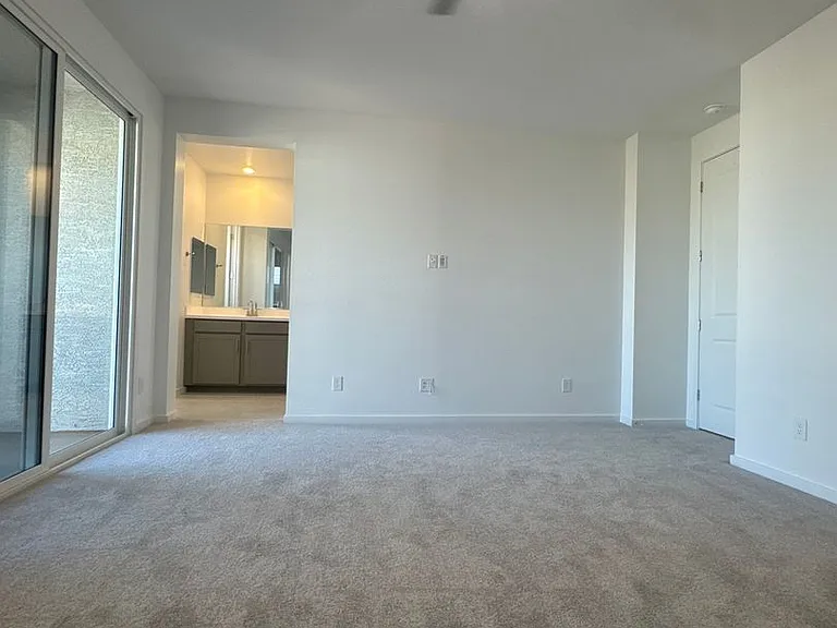 2442 W Maximo Way — Photo 30