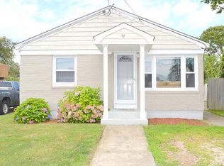 57 Angell Rd, Narragansett, RI 02882