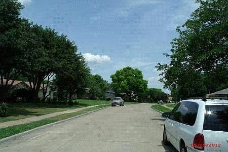 4th image of 3313 Point East Dr
