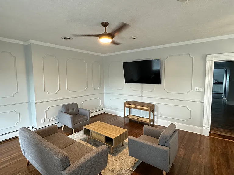 153 S Paint St #B — Photo 3
