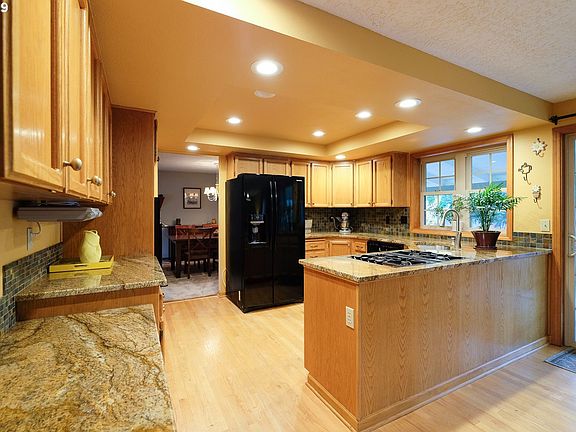 5th image of 14501 SE 28th St