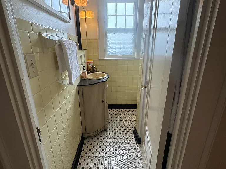 720 S Washington St — Photo 22