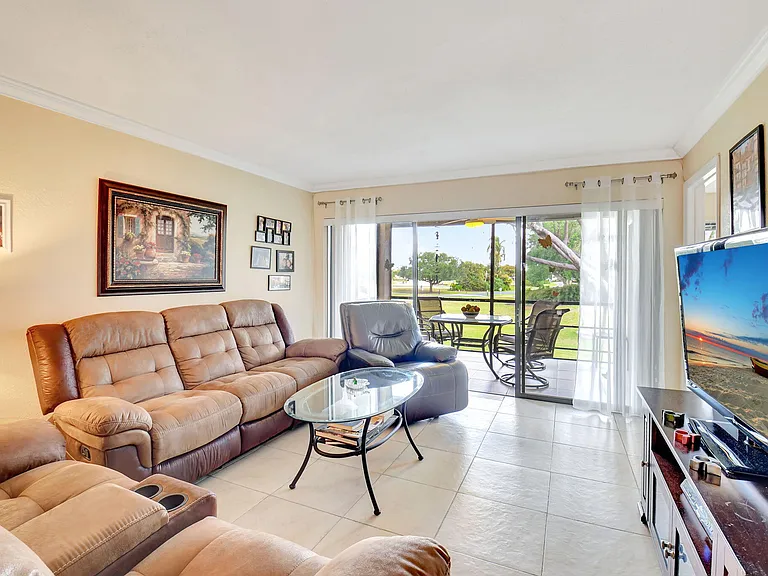 5715 Fairway Park Dr #201 — Photo 9