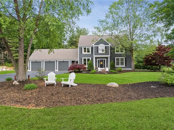 165 Deerfield Dr, East Greenwich, RI 02818