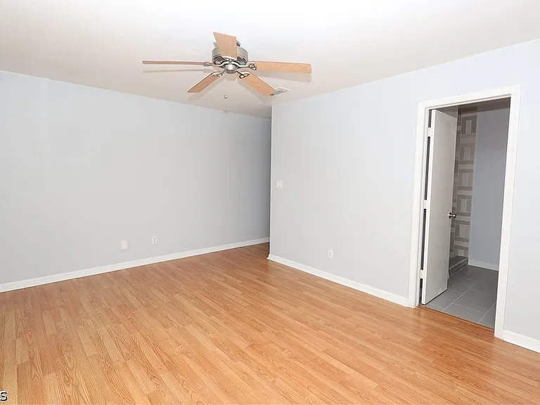 26510 Southern Pines Dr #102 — Photo 29