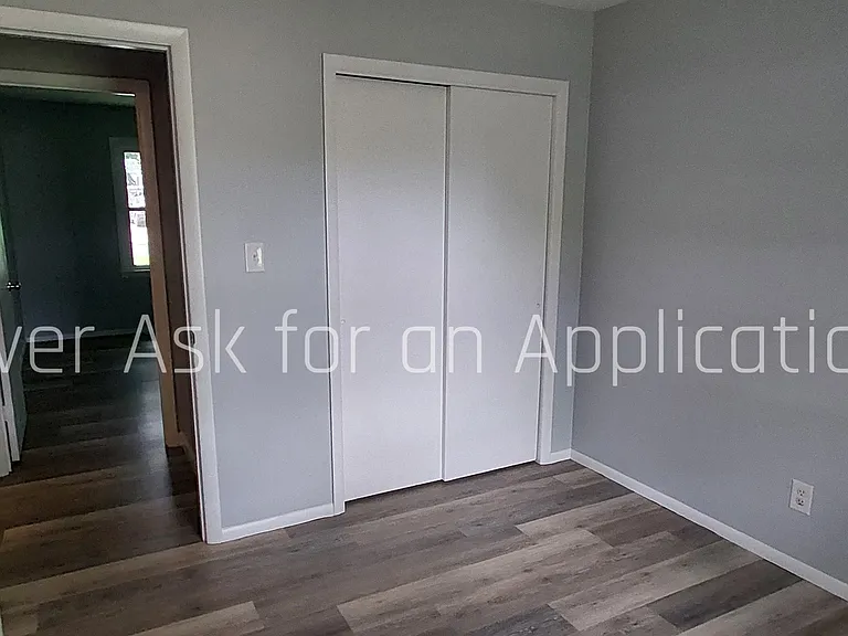 2412 Windy Hill Ln #1 — Photo 6