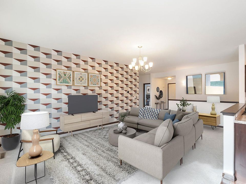 1st image of 1420 Hummingbird Cir