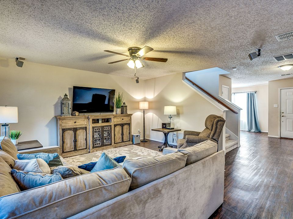 1582-knottingham-dr-little-elm-tx-High-Res-7.jpg