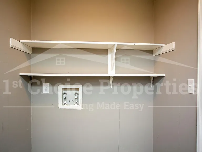 1110 Croyden Cir — Photo 10