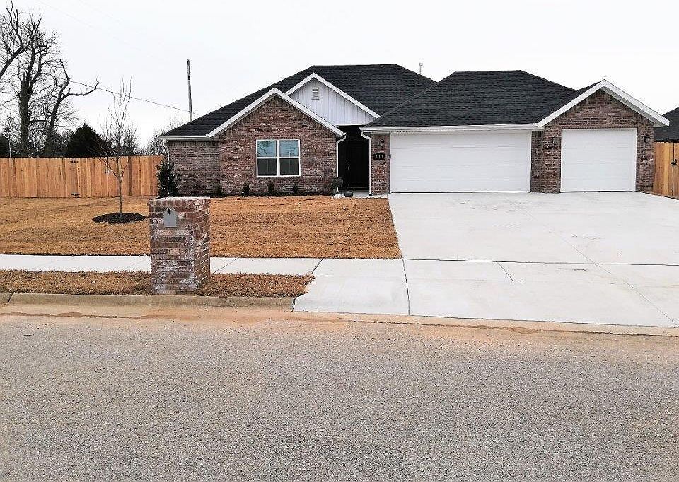 1st image of 4071 Butterfly Ave
