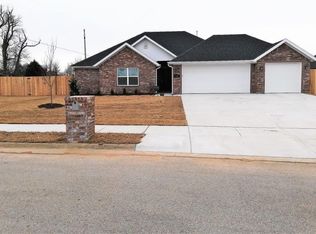 4071 Butterfly Ave, Fayetteville, AR 72764