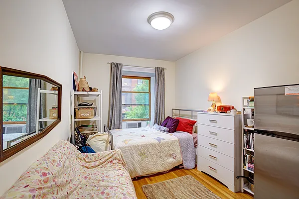 Rented by Douglas Elliman | media 7