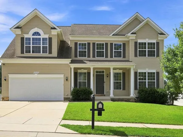 45694 Tennyhill St, California, MD 20619