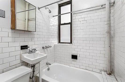 4th image of 3692 Broadway #4