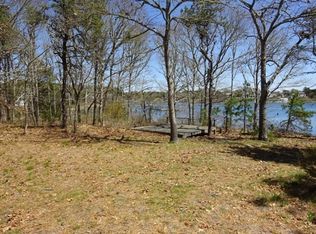 11 Edgewater Dr, Yarmouth Pt, MA 02675