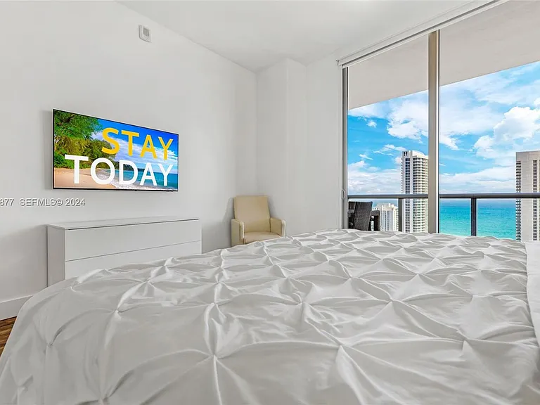 2600 E Hallandale Beach Blvd #T3302 — Photo 13